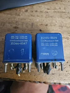 2 Vintage Used LEACH CORP. Aircraft Relays 25 AMPS 3 PST. CLASS B8 SEALED BOEING